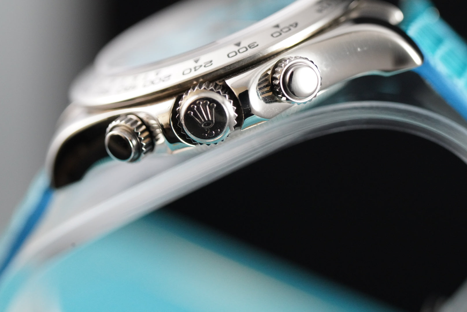 Rolex Daytona Beach Edition Rare Blue Roman Dial 116519 Complete Set | Preowned