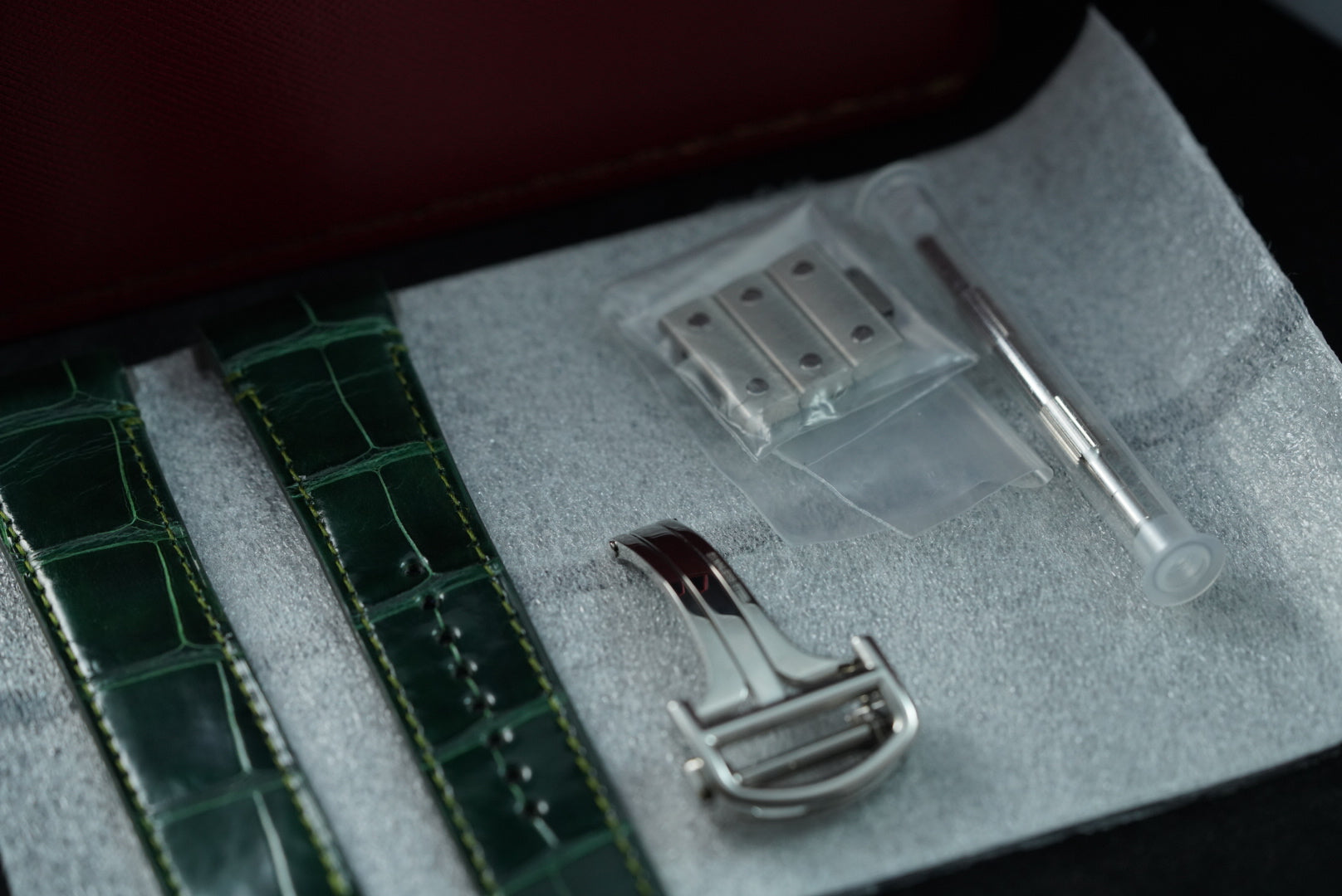 Cartier Santos de Cartier WSSA0062 Large Green Dial Box And Papers | Preowned