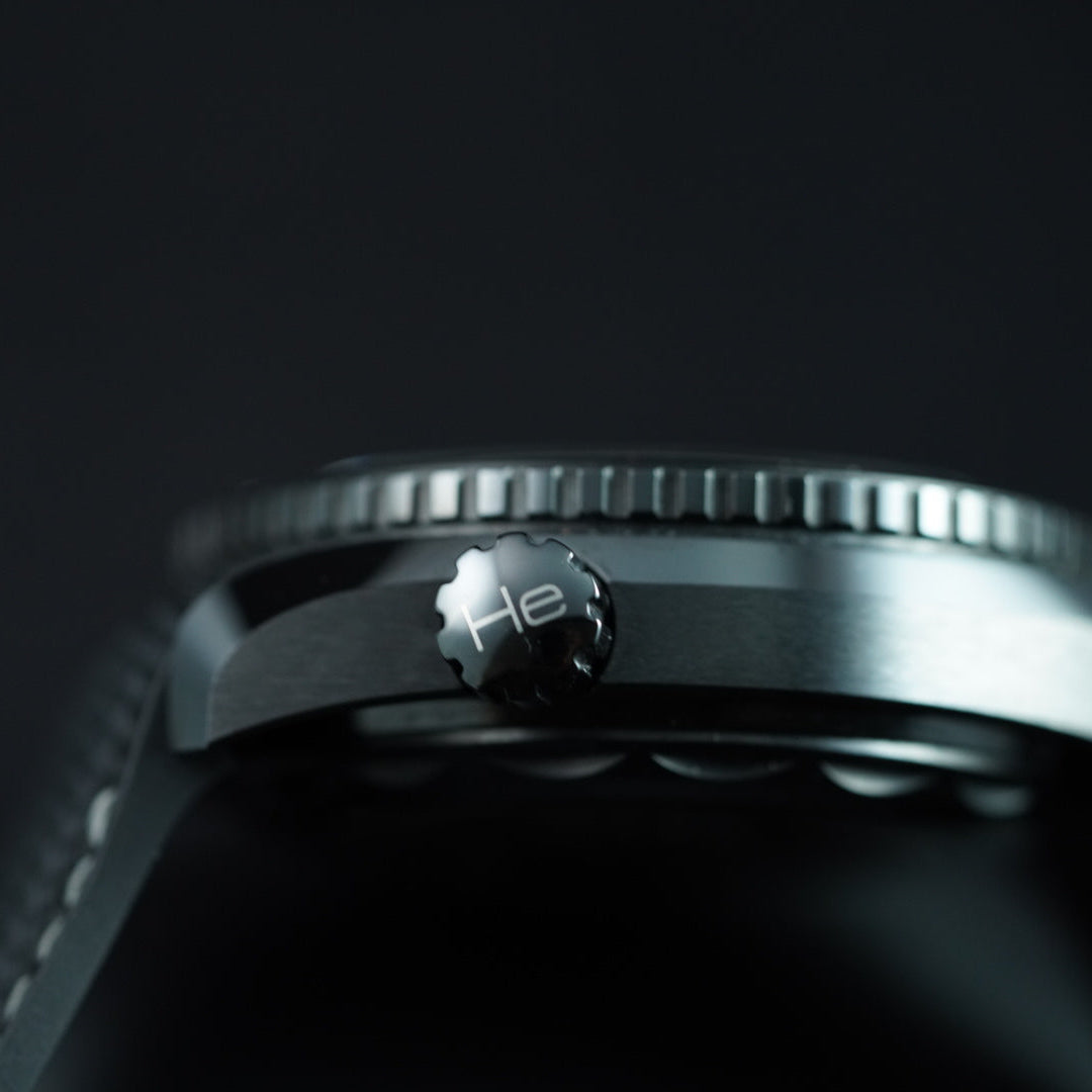 OMEGA Seamaster Planet Ocean 600M Deep Black 215.92.46.22.01.001 Complete Set