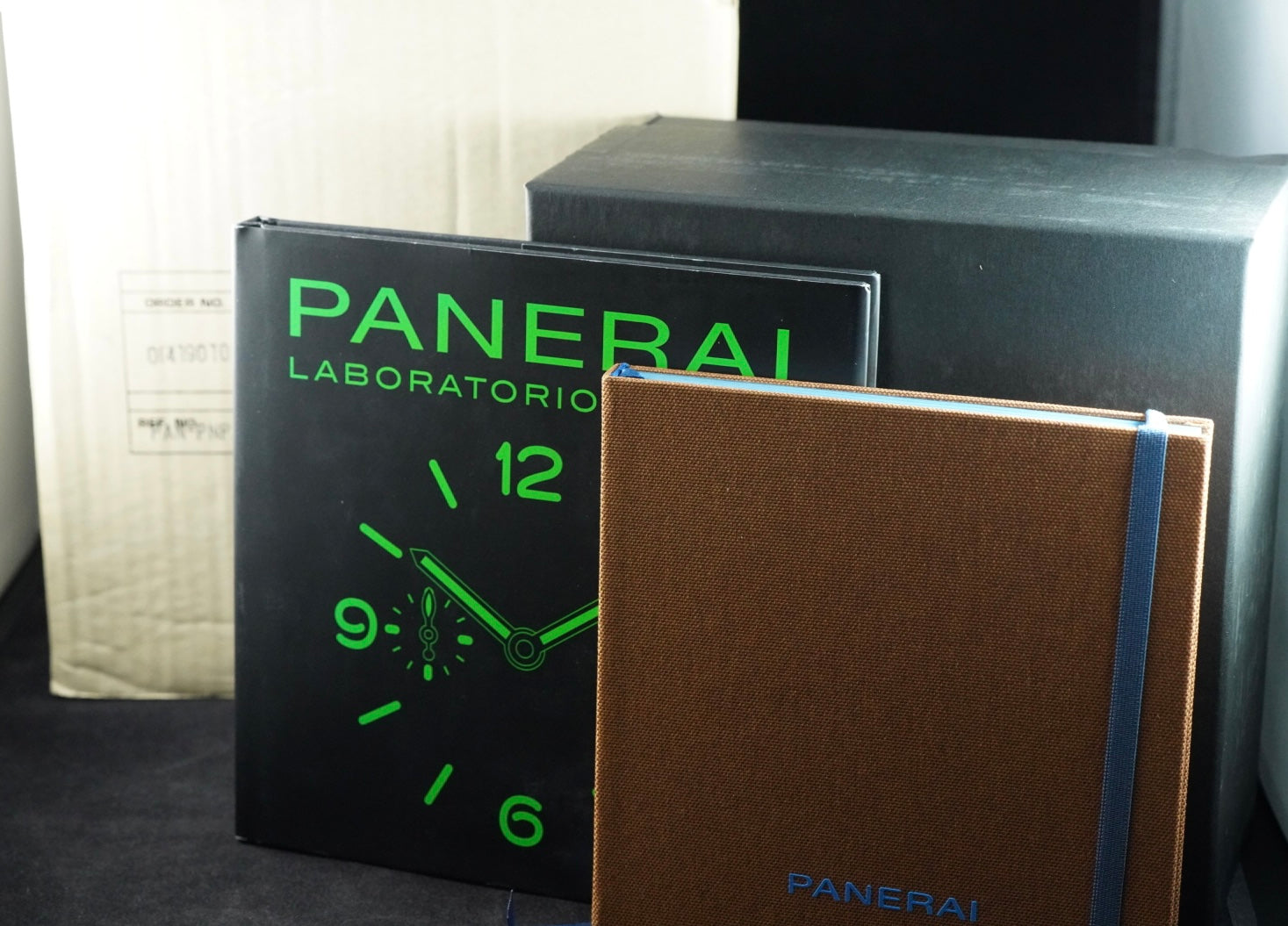 Panerai Luminor GMT PAM01056 Mahendra Singh Dhoni Green Dial Limited Edition Box & Papers