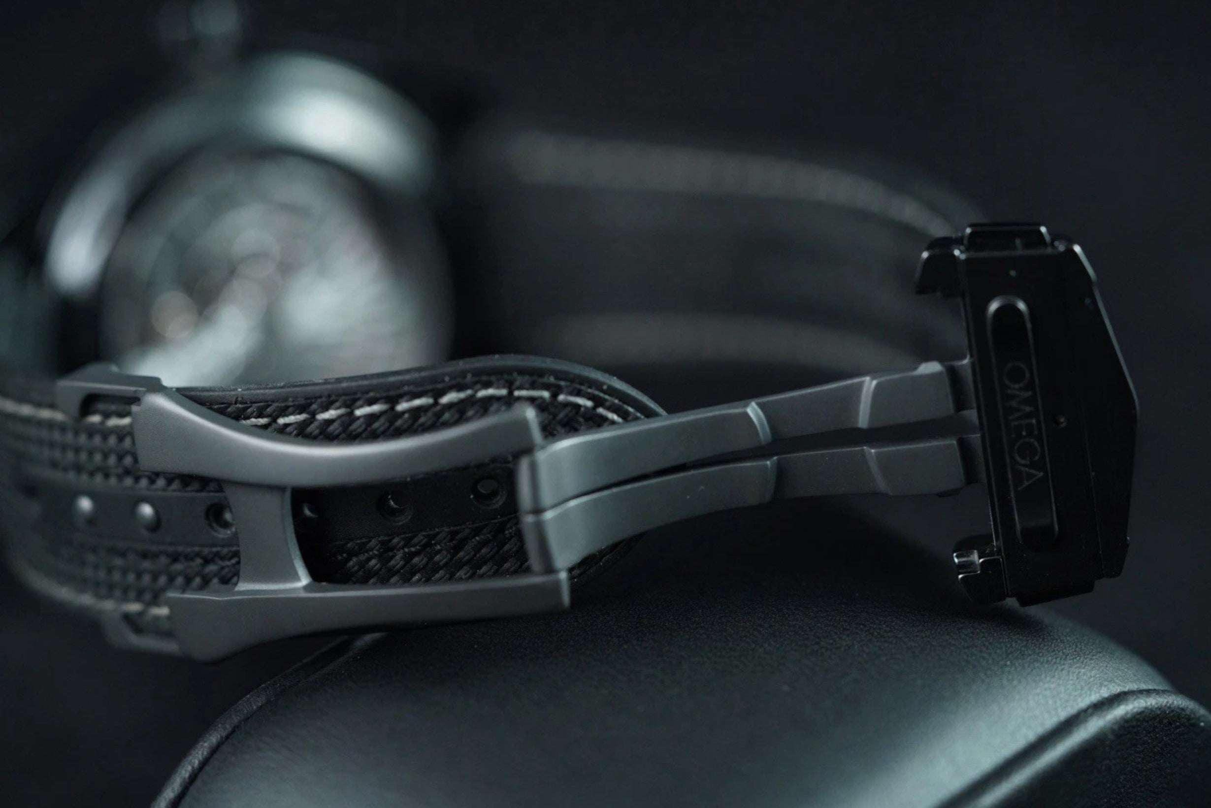 OMEGA Seamaster Planet Ocean 600M Deep Black 215.92.46.22.01.001 Complete Set