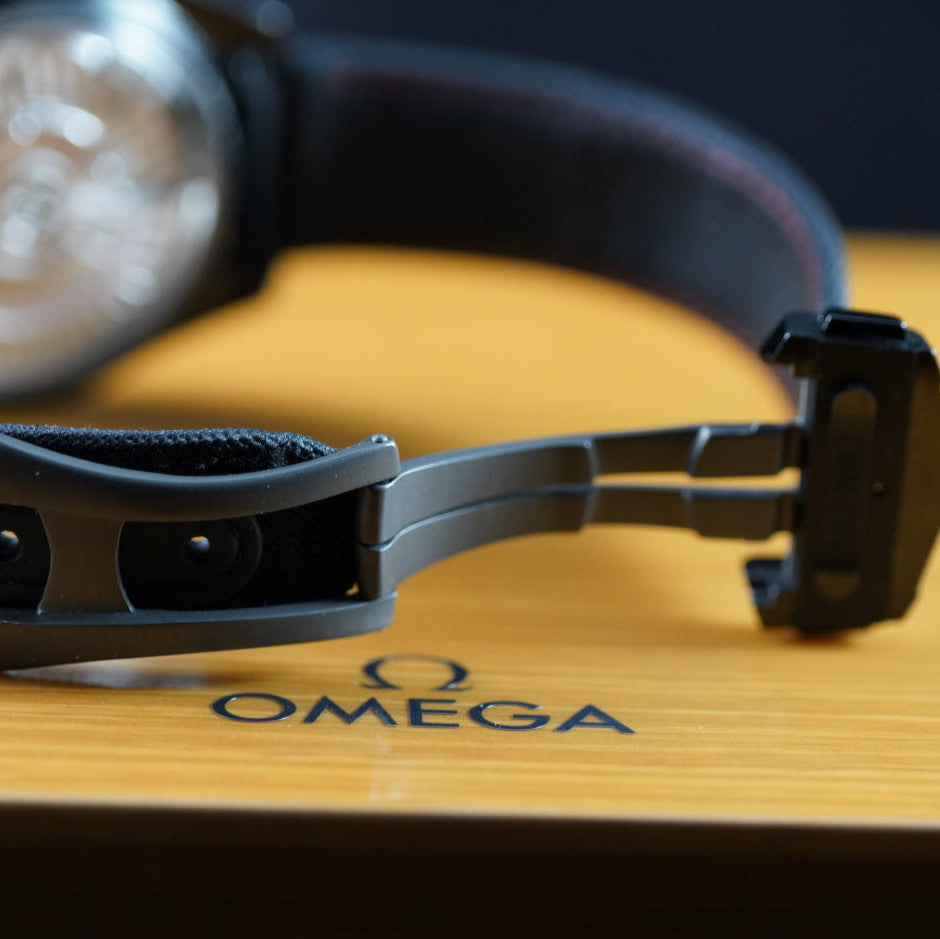 OMEGA Speedmaster Dark Side of the Moon 311.92.44.51.01.007 Box & Papers 2023 | Preowned