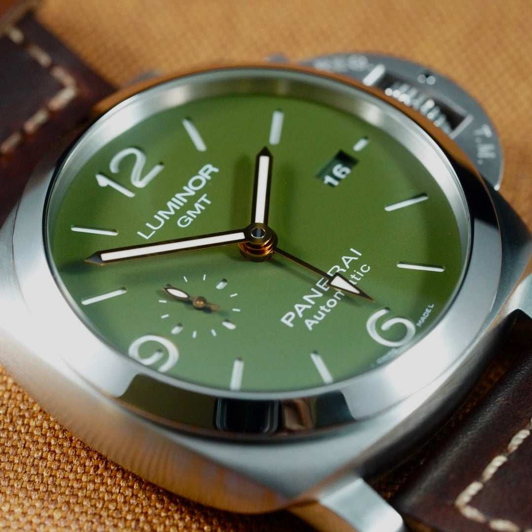 Panerai Luminor GMT PAM01056 Mahendra Singh Dhoni Green Dial Limited Edition Box & Papers