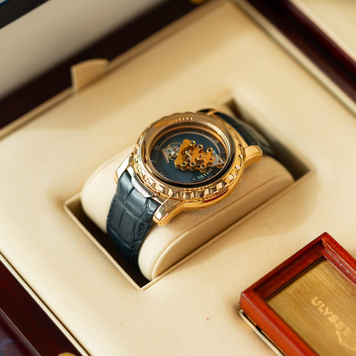 Ulysse Nardin Freak 026-88 18k Gold Carousel Tourbillon