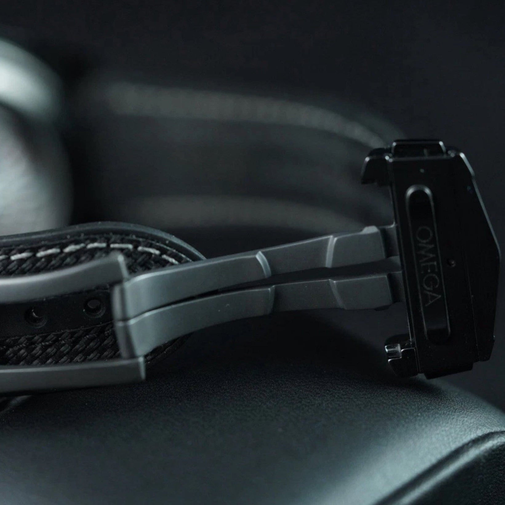 OMEGA Seamaster Planet Ocean 600M Deep Black 215.92.46.22.01.001 Complete Set